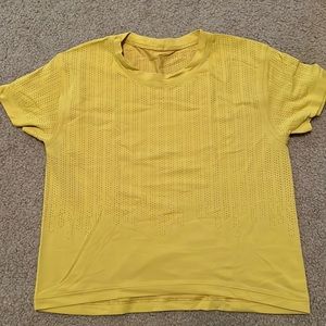 Train to be short sleeve